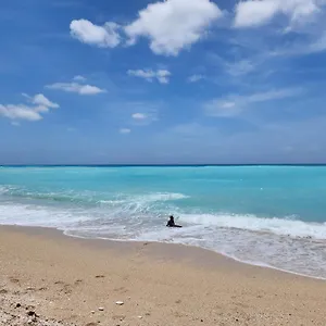Beachfront Apartment, Quiet 4 Beds, 1 Bath, Ac, Wi-fi, Hot Water, In Near Patos Apartamento Paraíso